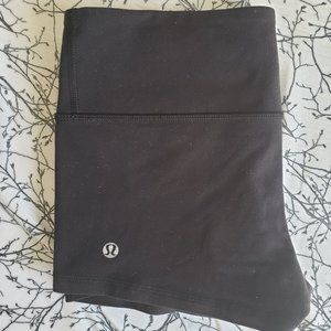 VGUC - LLL Luon Boogie Shorts Black Size 6